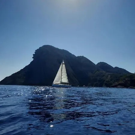 Lou Pitchou, Le T1 Apartman *